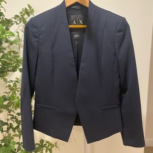 NEW Armani Exchange Women’s Blazer 

Add this statement piece to your closet!